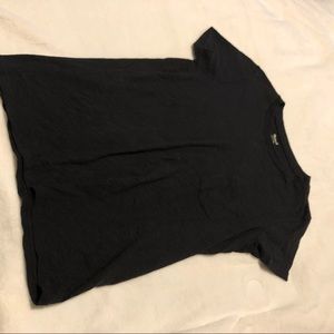 Black pocket tee